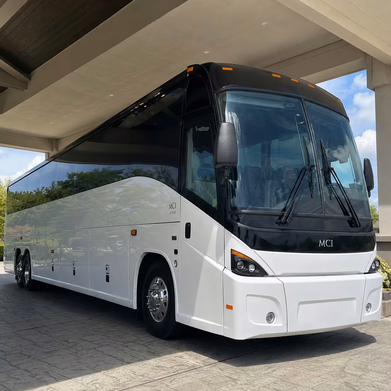 airport transfers and long distance employee transportation from lynchburg